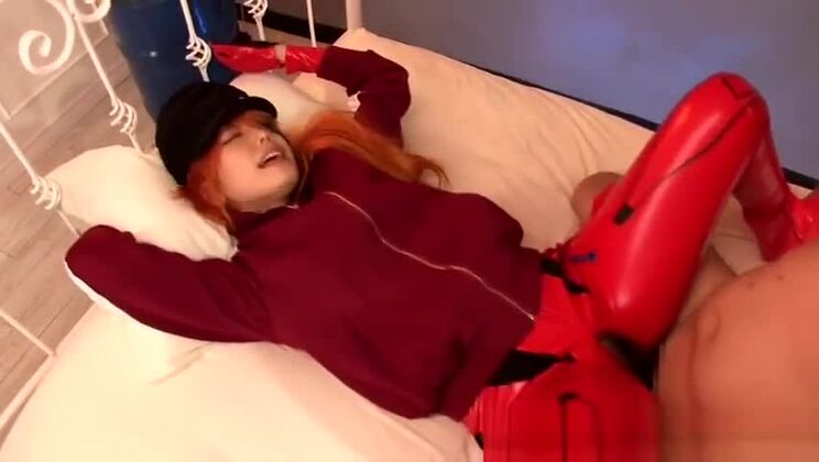 Handsome oriental bitch in amazing fingering porn performance