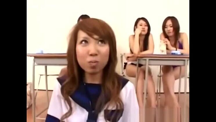 Fetching asian slut making her dirty kinky dreams come true