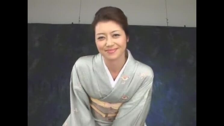 Divine Japanese Maki Hojo in hot fingering porn video