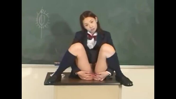 Classy Japanese hussy