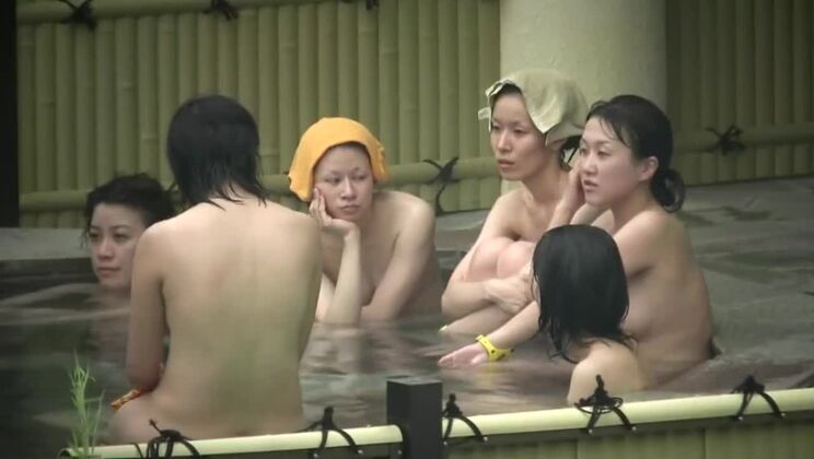 Sugar Japanese slut in public