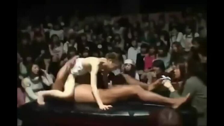 Juicy oriental hussy in real amateur porn video