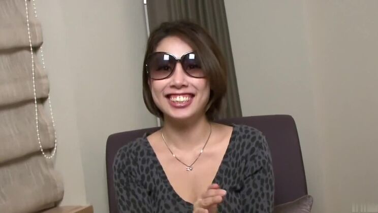 Gorgeous Japanese tart in mad hardcore scene