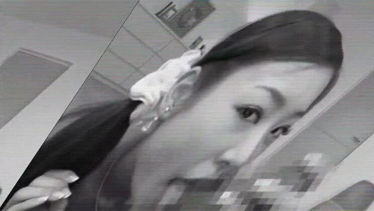 Divine Japanese hussy