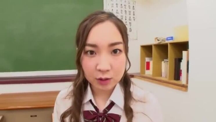 Gorgeous oriental whore embodies her fetish dream