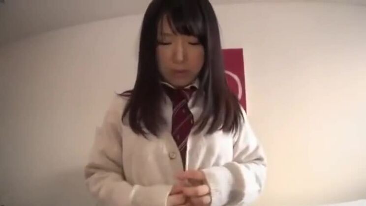 Tempting Japanese slut