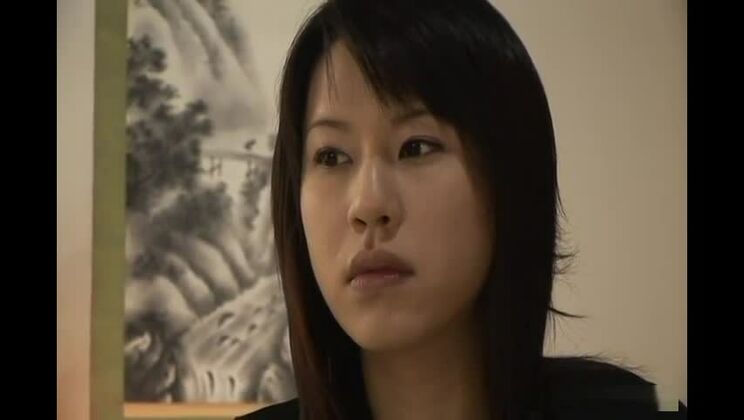 Sakura plays housewife who gives blowjobs and creampies