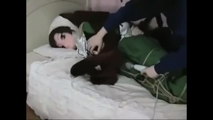 kigurumi bondage masturbation