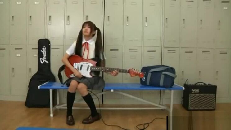 Japan schoolgirl gets ear licked by teacher