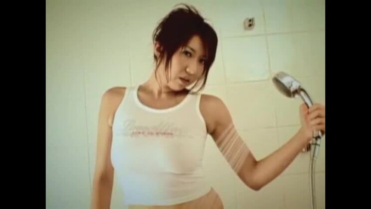 Best Japanese girl in Fabulous Handjobs, Threesomes JAV clip