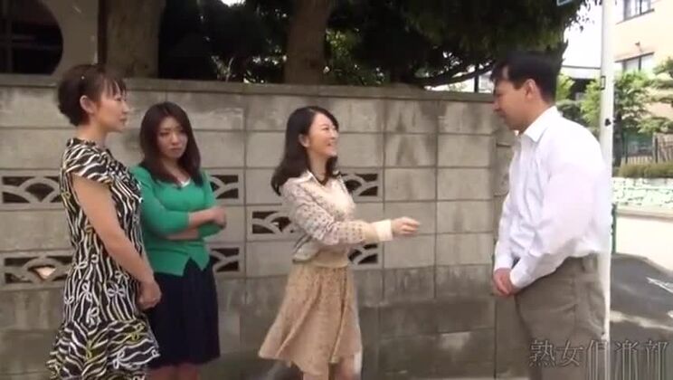 japanese milf handjob uncensored