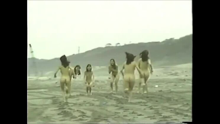 japanese naked girls running on the beach