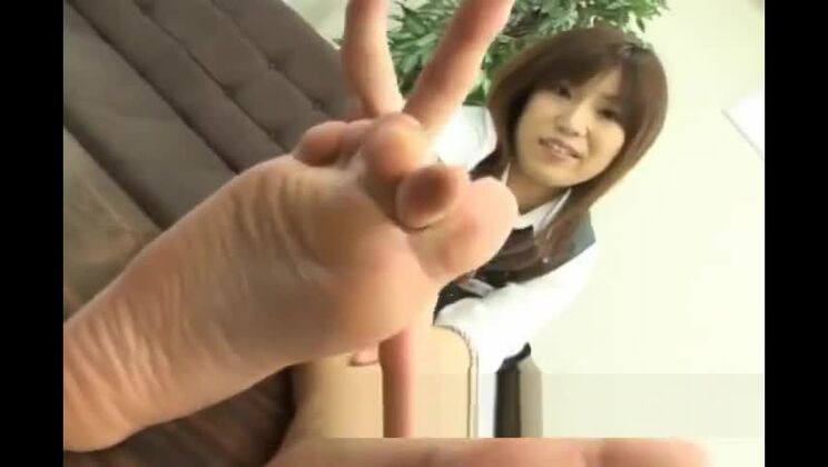 Foot fetish - Bank female worker big feet