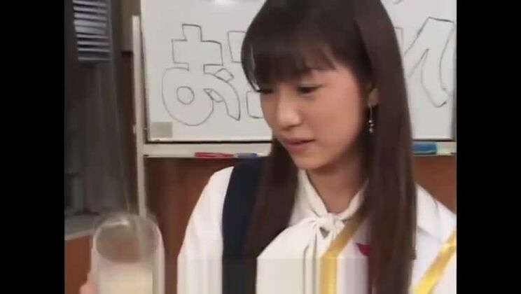 Bukkake asian cum loving slut