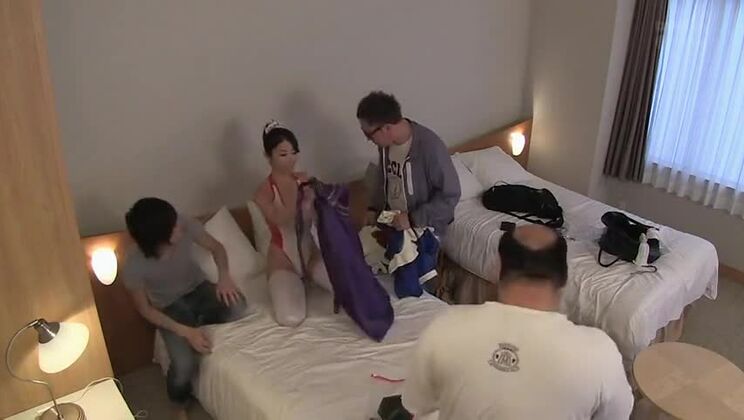 Cute Japanese Ayumi Shinoda got a huge mouth cumshot