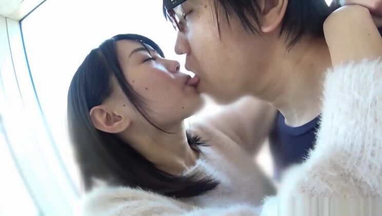 Oohara Suzu quenhes her dudes sexual thirst