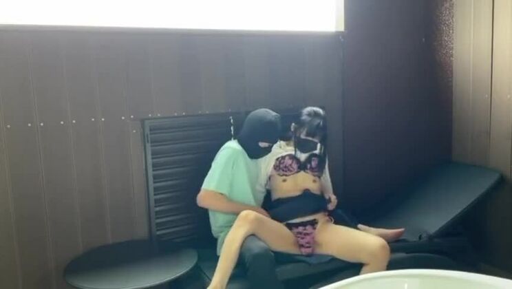 清楚な人妻さん最近アtル開発中です。中出しまでしちゃいました(≧a≦) 素人／ハメ撮り／クンニ／熟女／美乳／騎乗位／寝取られ／カップル／ビクビク／ムチムチ／黒髪／上原／tokyo Motion