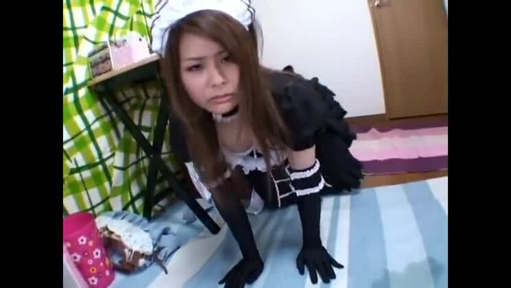 Japanese maid gives handjob