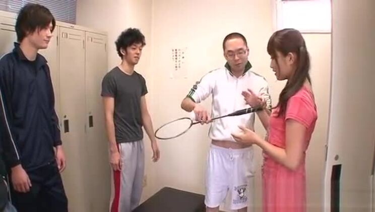 Japanese babe tames a huge dick