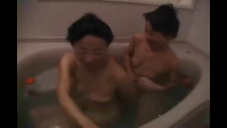 Japanese Mature Lesbian_x1